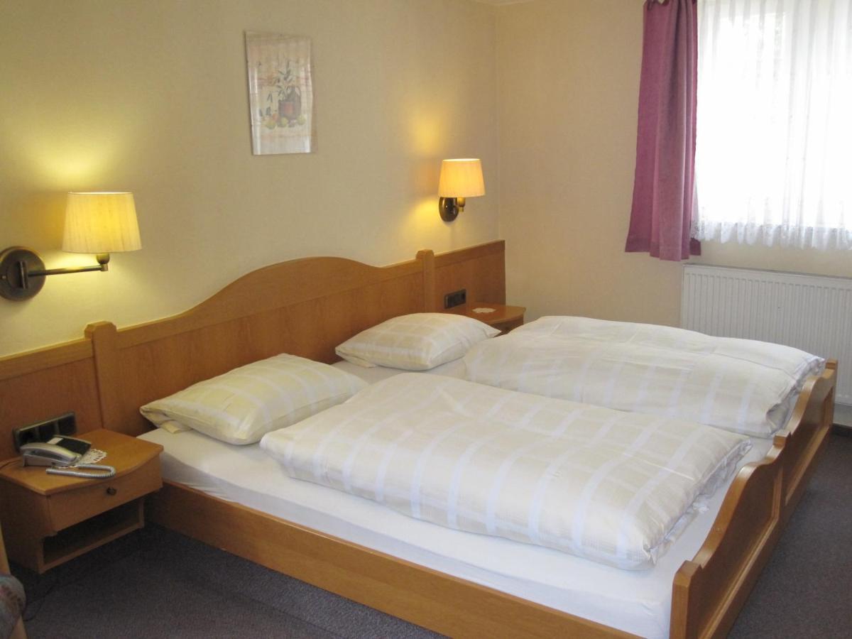 Hotel Gruener Baum Bretzenheim Extérieur photo