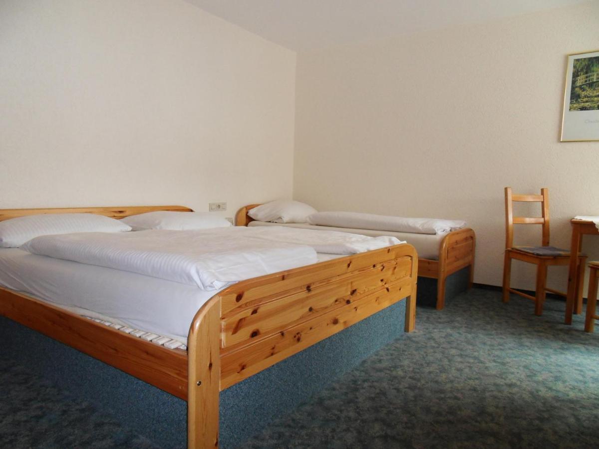 Hotel Gruener Baum Bretzenheim Extérieur photo