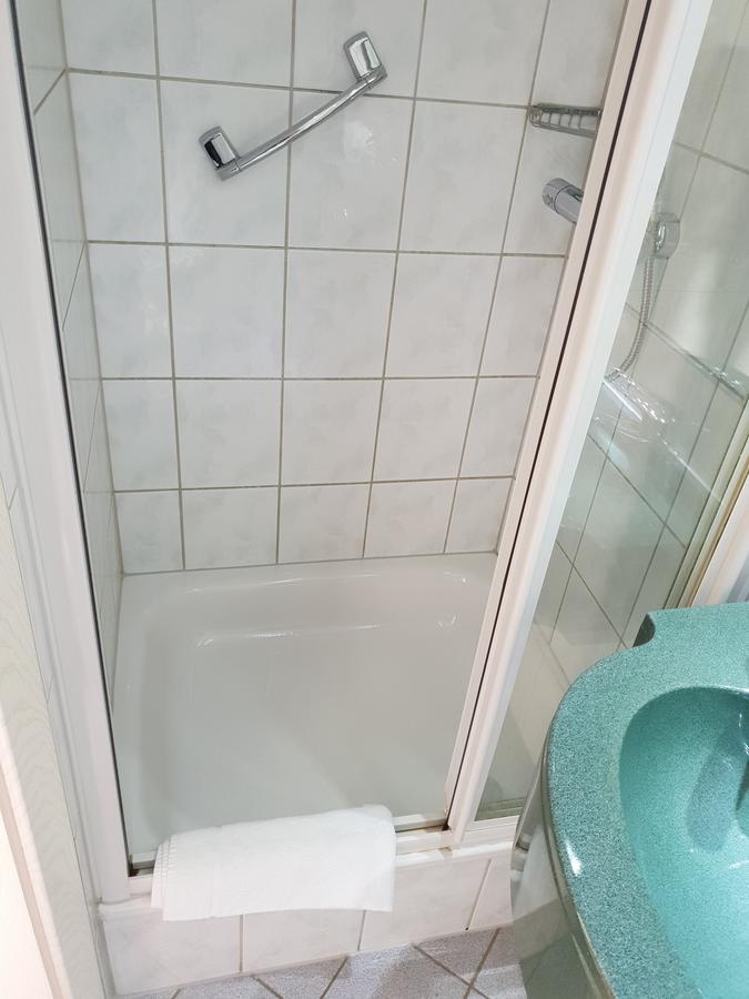 Hotel Gruener Baum Bretzenheim Extérieur photo